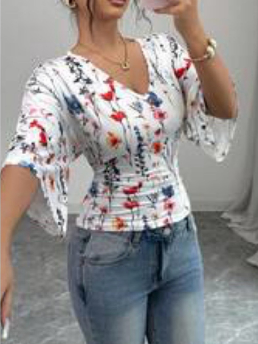 SHEIN White Floral V-Neck Ruched Waist Blouse